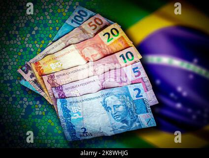Offizielles Geld aus Brasilien. Brasilianische Real-Banknoten Stockfoto