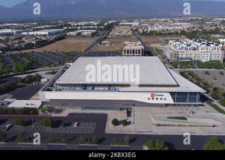 Ein allgemeiner Überblick über die Toyota Arena, Freitag, 21. Oktober 2022, in Ontario, Kalif. Die Arena, auch bekannt als Ontario Community Events Center und Citizens Business Bank Arena, ist die Heimat der Ontario-Herrschaft der American Hockey League, der Ontario Fury der Major Arena Soccer League und der Ontario Clippers der NBA G League Stockfoto