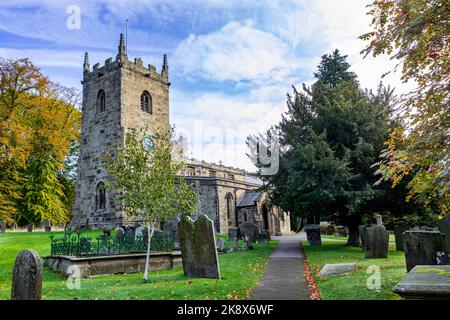 St. Lawrence's Church in Eyam im Peak District von Derbyshire Stockfoto