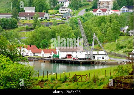 Skjolden, Sognefjord, Norwegen - 28.. Juni 2022:der ursprüngliche Hafen von Skjolden Stockfoto