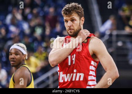 Thessaloniki, Griechenland. 24. Oktober 2022. Olympiakos BC Spieler Sasha Vezenkov während eines Spiels der griechischen Basketball League zwischen Aris BC und Olympiacos BC. (Bild: © Giannis Papanikos/ZUMA Press Wire) Stockfoto