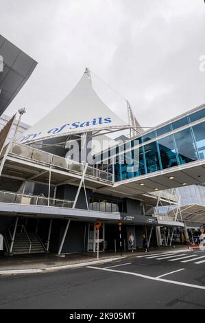 Der internationale Flughafen Auckland liegt in der Nähe von Auckland, bekannt als City of Sails auf der Nordinsel in Neuseeland. Stockfoto