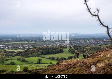 Das Radioteleskop von der Tscheshire Plain und Jodrell Bank aus dem Nose Country Park von TEGG in der Nähe von Macclesfield in Tscheshire Stockfoto