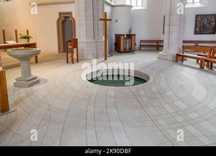 EISLEBEN, GERMNANY - 16. JAN 2016: In der berühmten St. Petri - Pauli Kirche in Eisleben. Es ist die taufende Kirche von Martin Luther, der berühmten germa Stockfoto