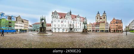 WITTENBERG, DEUTSCHLAND - 25. MÄRZ 2016: Der Hauptplatz der Lutherstadt Wittenberg in Deutschland. Wittenberg ist UNESCO-Weltkulturerbe. Stockfoto