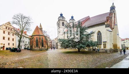 WITTENBERG, DEUTSCHLAND - 25. MÄRZ 2016: Stadtkirche der Lutherstadt Wittenberg in Deutschland. Wittenberg ist UNESCO-Weltkulturerbe. Stockfoto