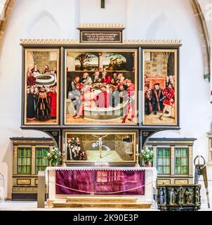 WITTENBERG, DEUTSCHLAND - 25. MÄRZ 2016: Berühmter Altar von Lucas Cranach in der Bürgerkirche in Wittenberg. Die erste Erwähnung der Pfarrkirche Stockfoto