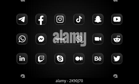 Sammlung von populären Social Media und Botschafter Logos Illustrationen. Realistisches Editorial-Set auf schwarzem Hintergrund. Volumen-Tasten für monochromes Grau und weißes Quadrat mit abgerundeten Ecken und Tiefen. Mobile Anwendungen. Vektorgrafik Stock Vektor