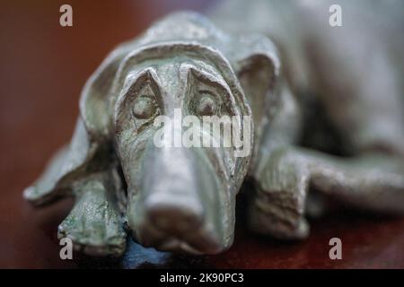 bruno jura Hund Eisengitter Figur Stockfoto