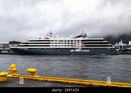 Eisverstärktes Kreuzschiff World Explorer im Hafen von Bergen, Norwegen. Stockfoto