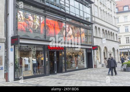 Einkaufsstraße Sendlingerstraße in München Stockfoto