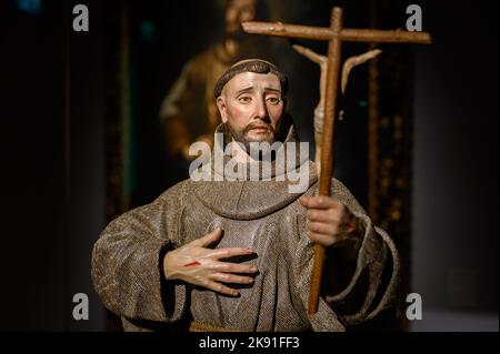 Franz von Assisi (17.. Jahrhundert) von Pedro de Mena y Medano (1628 – 1688). Polychromiertes, lackiertes Holz. Stockfoto