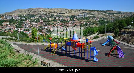 Die Stadt Ayas in Ankara, Türkei, ist eine Tourismusregion mit ihren alten Häusern und historischen Moscheen. Stockfoto