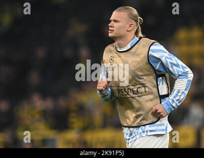 Dortmund, Deutschland. 25. Oktober 2022. Fußball: Champions League, Borussia Dortmund - Manchester City, Gruppenphase, Gruppe G, Matchday 5, Signal Iduna Park: Erling Haaland von Manchester City vor dem Spiel. Quelle: Bernd Thissen/dpa/Alamy Live News Stockfoto