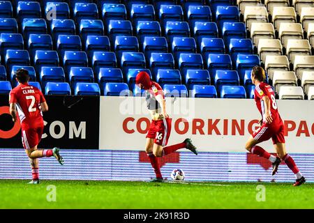 Harvey Rodgers (16 Accrington Stanley) feiert sein Tor während des Spiels der Sky Bet League 1 zwischen Peterborough und Accrington Stanley in London Road, Peterborough, am Dienstag, den 25.. Oktober 2022. (Kredit: Kevin Hodgson | MI News) Kredit: MI Nachrichten & Sport /Alamy Live News Stockfoto