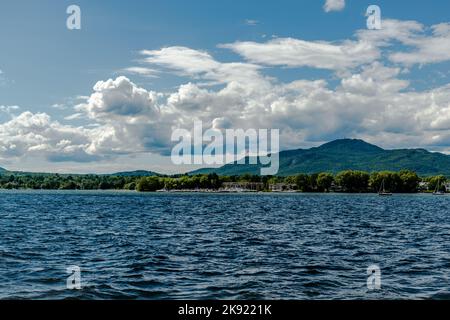 Der Magog-See ist ein Süßwassersee in der Region Estrie in Quebec, Kanada. Stockfoto