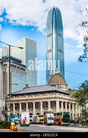 HONGKONG, CHINA - 9. JANUAR 2010: Gebäude DES LEGISLATIVRATS IN HONGKONG, China. Es wurde 1910 unter der Herrschaft von König Edward eingeweiht. Stockfoto