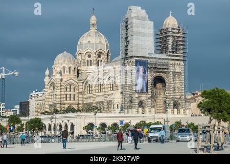 MARSEILLE, FRANKREICH - Okt 31, 2016: Die majestätische Fassade der prächtigen Kathedrale Santa Maria Maggiore Stockfoto