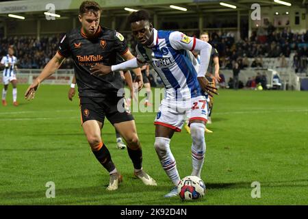 Hartlepool, Großbritannien. 25. Oktober 2022. Clarke Oduor von Hartlepool United während des Spiels der Sky Bet League 2 zwischen Hartlepool United und Salford City im Victoria Park, Hartlepool, am Dienstag, den 25.. Oktober 2022. (Kredit: Scott Llewellyn | MI News & Sport) Kredit: MI News & Sport /Alamy Live News Stockfoto