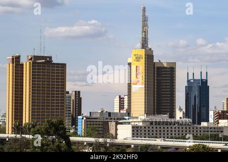 Nairobi, Kenia. 25. Oktober 2022. Kommerzielle Hochhäuser in Nairobi City. Laut einer Umfrage des Expat City Ranking 2021 wurde Nairobi als beste Stadt in Afrika für Expatriates eingestuft. (Bild: © James Wakibia/SOPA Images via ZUMA Press Wire) Stockfoto