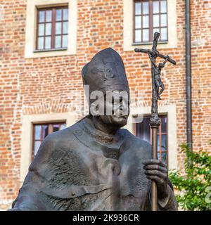 KRAKAU, POLEN - 27. JULI 2013: Statue von Papst Johannes Paul II. ( seliger Johannes Paul oder Johannes Paul der große, Papa Giovanni Paolo II, Karol Jozef Wojtyla ) o Stockfoto