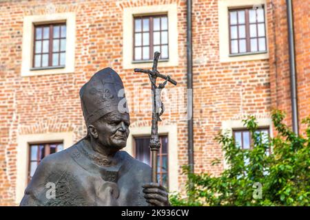 KRAKAU, POLEN - 27. JULI 2013: Statue von Papst Johannes Paul II. ( seliger Johannes Paul oder Johannes Paul der große, Papa Giovanni Paolo II, Karol Jozef Wojtyla ) o Stockfoto