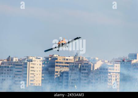 Sky Squadron tritt an der Küste von Rio de Janeiro, Brasilien, auf - 07. September 2022: Sky Squadron tritt am Tag der Unabhängigkeit am Strand von der Küste auf Stockfoto