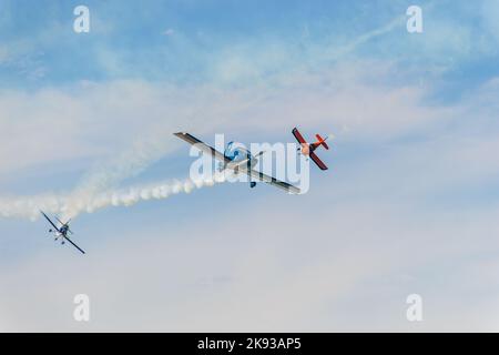 Sky Squadron tritt an der Küste von Rio de Janeiro, Brasilien, auf - 07. September 2022: Sky Squadron tritt am Tag der Unabhängigkeit am Strand von der Küste auf Stockfoto