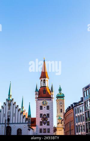 MÜNCHEN, DEUTSCHLAND - 27. DEZEMBER 2013: Die alte Rathausarchitektur in München. Die Altstadt Halldiente bis 1874 als Wohnsitz der mun Stockfoto