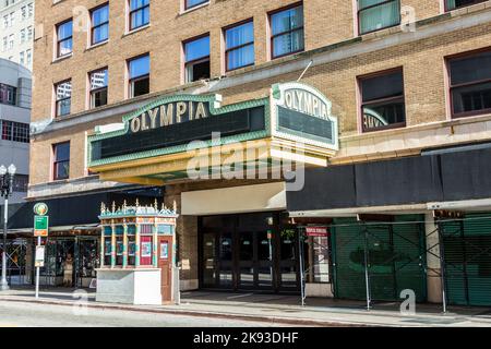 MIAMI, USA - 19. AUGUST 2014: Fassade des Olympia Kinos in Miami, USA. Das Olympia Theater des Architekten John Eberson wurde 1926 eröffnet. Stockfoto