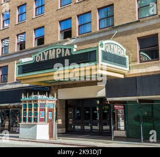 MIAMI, USA - 19. AUGUST 2014: Fassade des Olympia Kinos in Miami, USA. Das Olympia Theater des Architekten John Eberson wurde 1926 eröffnet. Stockfoto