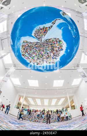 PHOTOKINA, KÖLN - 19. SEPTEMBER 2014: Photokina - World of Imaging, Top-Event für Handel und Anwender, Fototugel, in Köln, Deutschland. Stockfoto