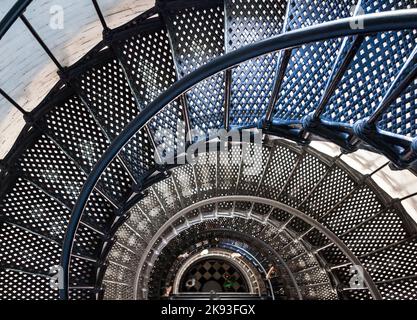 Sankt Augustine, USA - 24. Juli 2010: .Wunderschöne eiserne Treppe im Leuchtturm von Saint Augustine in Florida. Der Leuchtturm wurde 1871 errichtet Stockfoto