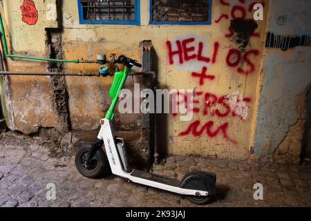 Rom, Italien. 22. September 2022. Limetten-Roller, Graffiti, in der Via Giulia. (Bild: © Mark Avery/ZUMA Press Wire) Stockfoto