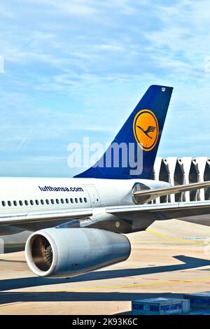 FRANKFURT, DEUTSCHLAND - 25. AUGUST 2011: Lufthansa-Flug ist am 25. August in Frankfurt am Main startbereit. Lufthansa ist die Flaggenträger von Germ Stockfoto