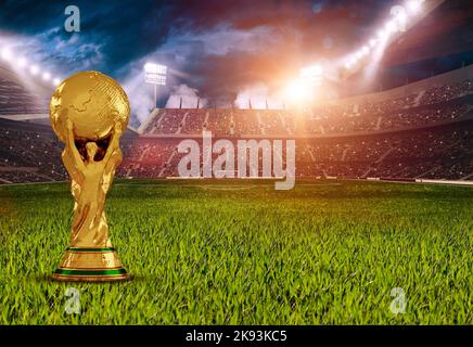 Qatar 2022 FIFA Fußball-Weltmeisterschaft Logo auf weißem Fußball. Internationale Fußballorganisation in Katar.21. November bis 18. Dezember 2022 Stockfoto