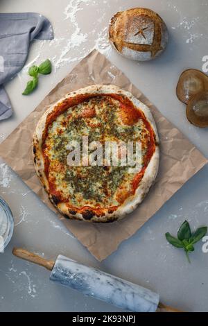 Pizza von oben gesehen Stockfoto