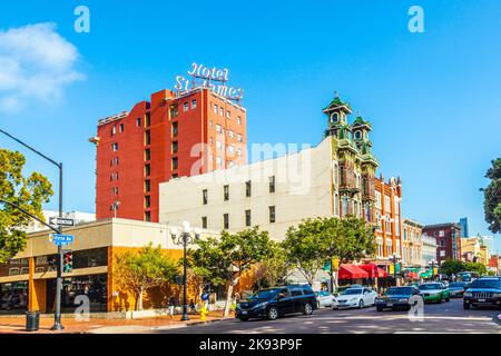 SAN DIEGO, USA - 11. JUNI: Fassade des historischen Hotels St. James am 11. Juni 2012 in San Diego, USA. Erbaut im Jahr 1913 von dem verstorbenen Henry Harms Preibisius, der Stockfoto