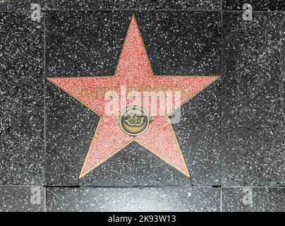 HOLLYWOOD - 26. JUNI: Debbie Reynolds Star auf dem Hollywood Walk of Fame am 26. Juni 2012 in Hollywood, Kalifornien. Dieser Stern liegt am Hollywood Blvd. Stockfoto