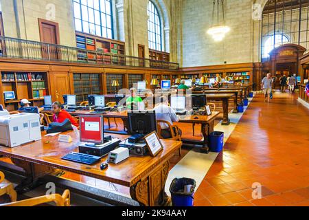 NEW YORK CITY - JULI 10: Die New York Public Library ist die drittgrößte öffentliche Bibliothek in Nordamerika. 10. Juli 2010 in Manhattan, New York City. Stockfoto