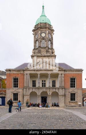 Irland Irland Irland Irland Dublin Dame Street Dublin Castle Bedford Tower Hill baute 1750 Haupteingang Obere Yard Uhr Kuppel Devil's Half Acre Jugendgruppe Stockfoto