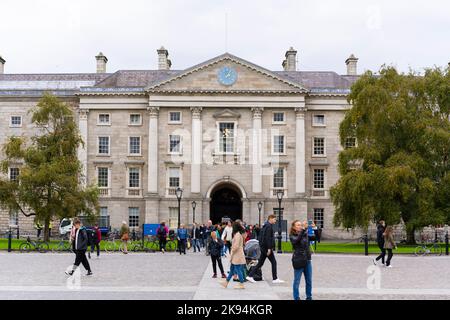 Irland Irland Irland Irland Dublin Trinity College University Parliament Square Regent House Haupteingang, erbaut 1837, wird für Tagungen, Veranstaltungen, private Vermietung genutzt Stockfoto