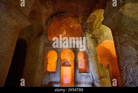 Maltesische Kreuzkirche, unterirdische Kirche im goreme Freilichtmuseum, Kappadokien, Anatolien, Türkei Stockfoto