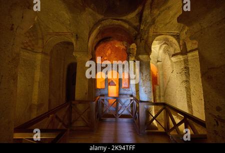 Maltesische Kreuzkirche, unterirdische Kirche im goreme Freilichtmuseum, Kappadokien, Anatolien, Türkei Stockfoto