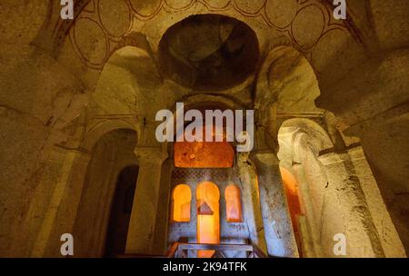 Maltesische Kreuzkirche, unterirdische Kirche im goreme Freilichtmuseum, Kappadokien, Anatolien, Türkei Stockfoto