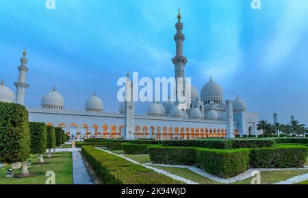 Scheich-Zayid-Moschee aus Abudhabi Stockfoto