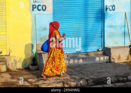 JAIPUR, INDIEN - 12. OKTOBER: Geschlossen Geschäfte am Freitag um 8am Uhr am 19. Oktober 2012 in Jaipur, Indien. Für die Hindi ist der Freitag der heilige Ruhetag. Woma Stockfoto