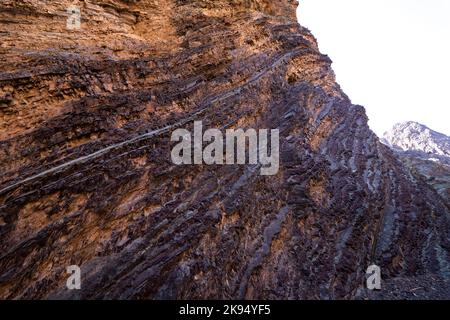 Riesige fossile Felsen und natürlich erstellte Berge aus den Vereinigten Arabischen Emiraten Stockfoto