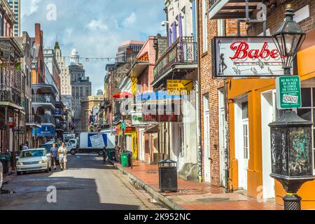 NEW ORLEANS, USA - JULI 17: Historisches Gebäude im French Quarter am 17. Juli 2013 in New Orleans, USA. Tourismus bietet eine große Einnahmequelle a Stockfoto