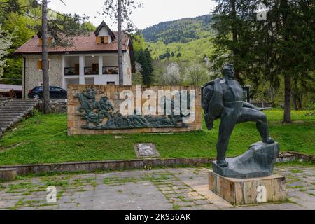 Trinca, Mazedonien - 9. Mai 2022: Trinca im Mavrovo Nationalpark in Mazedonien Stockfoto